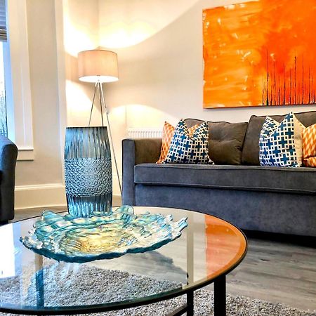 Byevo Almar Villa - Close To City And Airport - Perfect For Contractors Or Large Groups Glasgow Eksteriør bilde