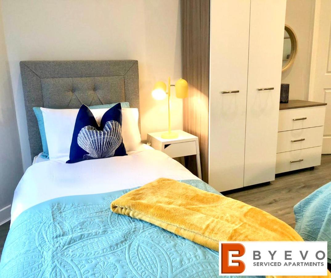 Byevo Almar Villa - Close To City And Airport - Perfect For Contractors Or Large Groups Glasgow Eksteriør bilde