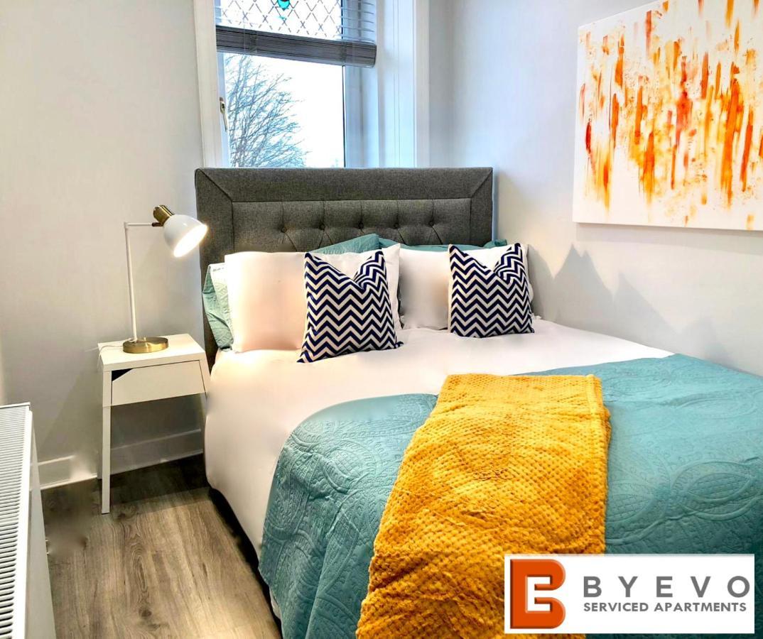 Byevo Almar Villa - Close To City And Airport - Perfect For Contractors Or Large Groups Glasgow Eksteriør bilde